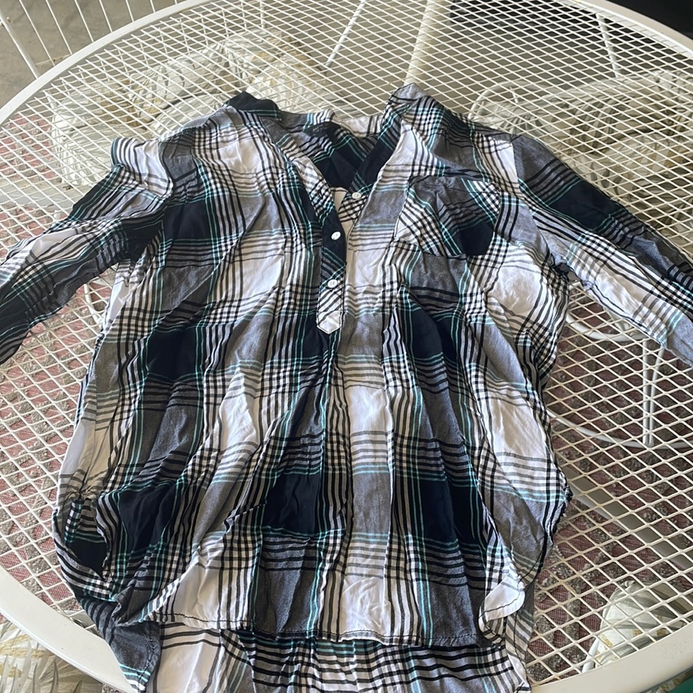 Intro rope button up shirt size medium